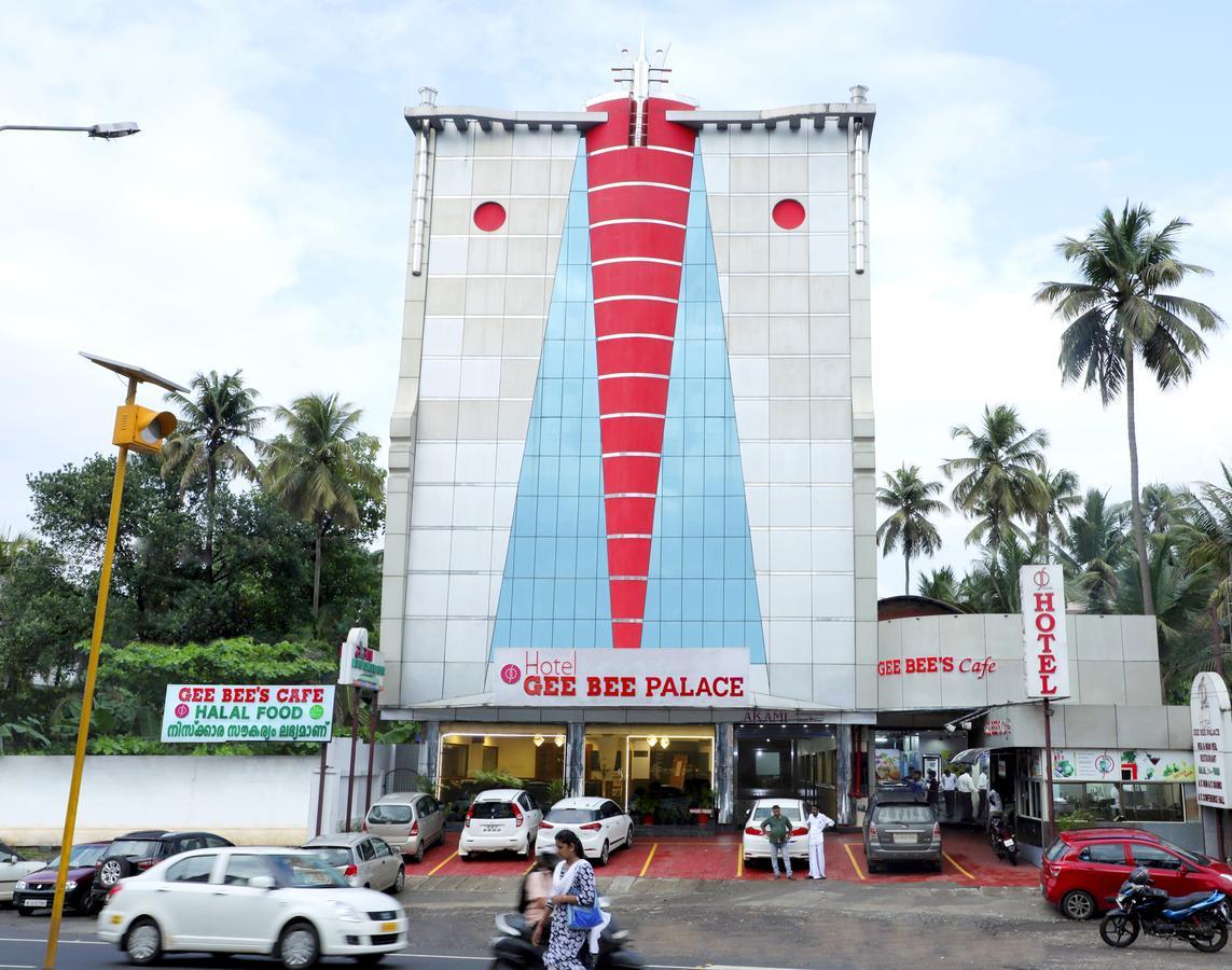 Gee Bee Palace Angamali Exterior foto